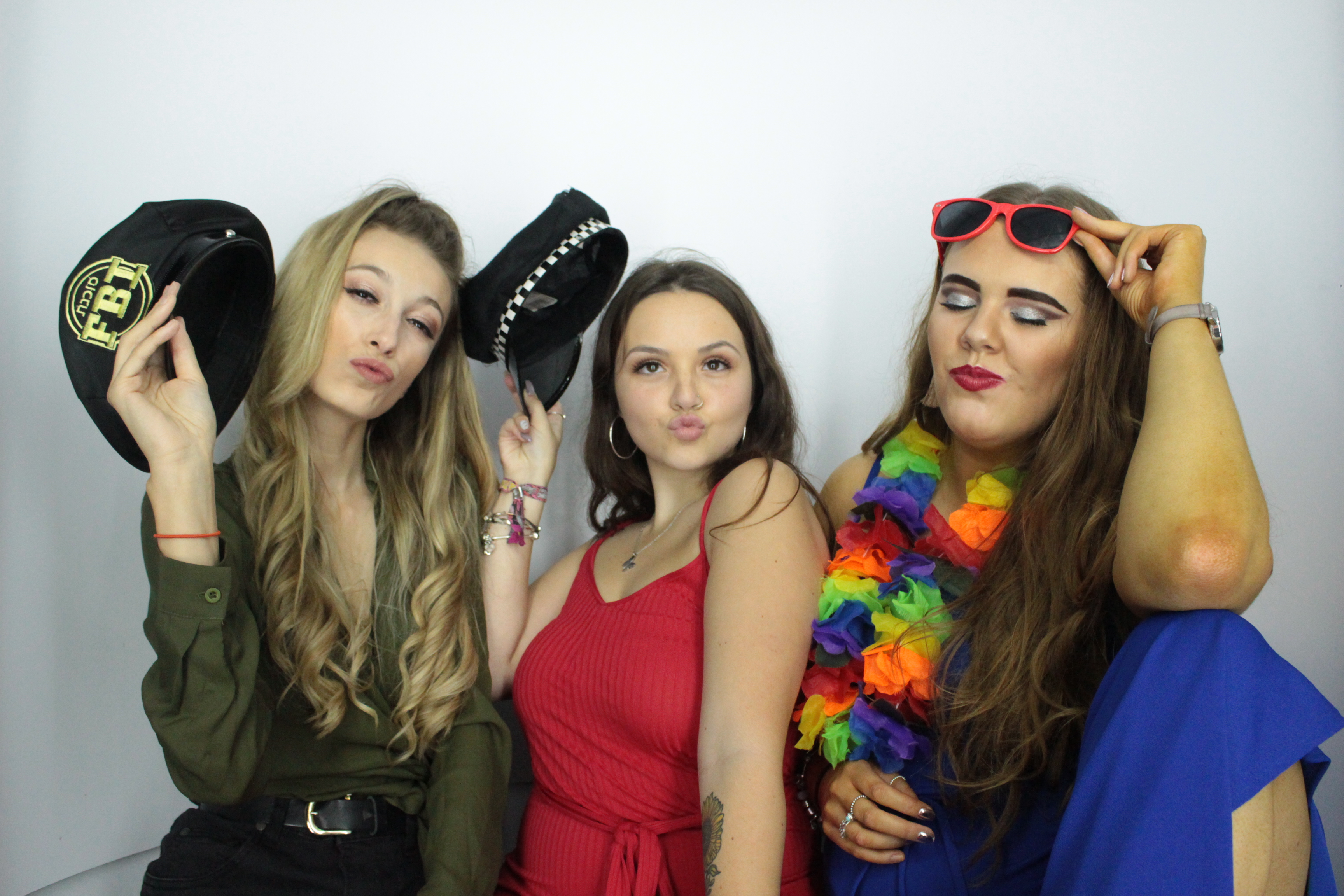 Martin & Colleen’s Joint 50th | View more photos from the event at gallery.myphotoboothexperience.co.uk/u/MyPhotoBoothExperienceLtd/Martin-Colleen’s-Joint-50th